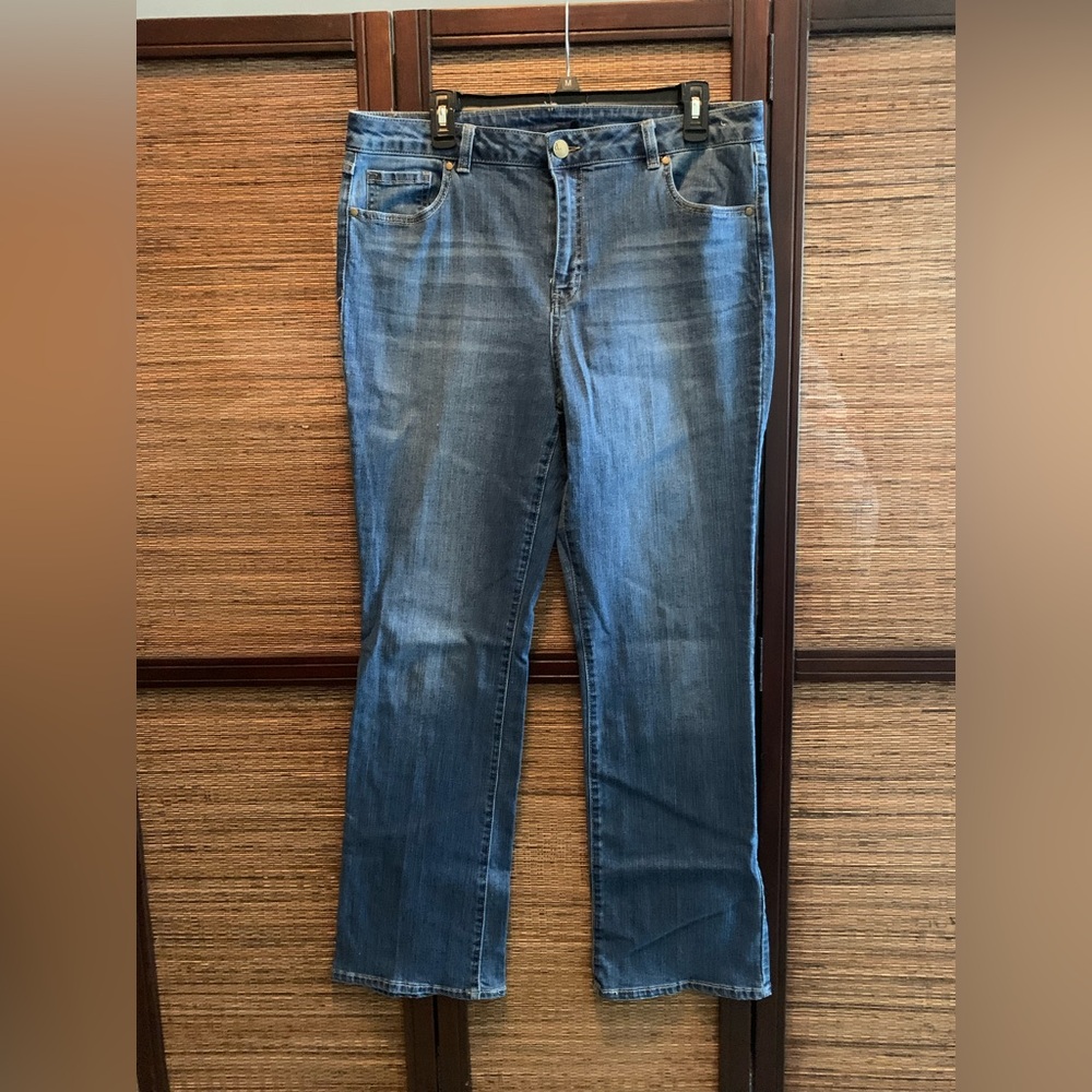d. jeans Blue Straight Leg Jeans with Classic Style